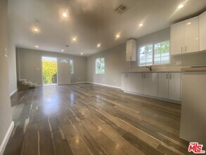 8448 Fenwick St in Los Angeles, CA - Building Photo - Building Photo