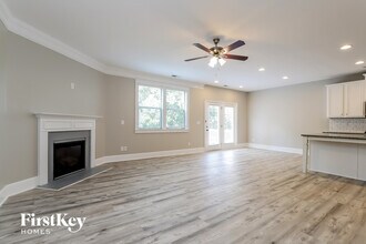 1122 Bucknell Dr in Braselton, GA - Foto de edificio - Building Photo