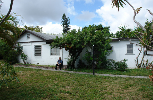 1817 Rodman St in Hollywood, FL - Building Photo - Building Photo