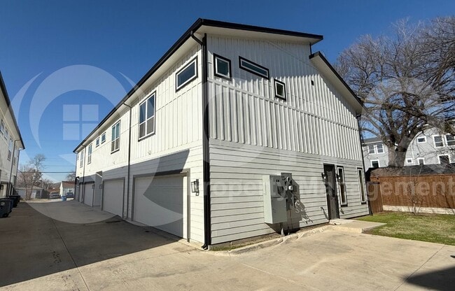 2116 Shea Rd in Dallas, TX - Building Photo - Building Photo