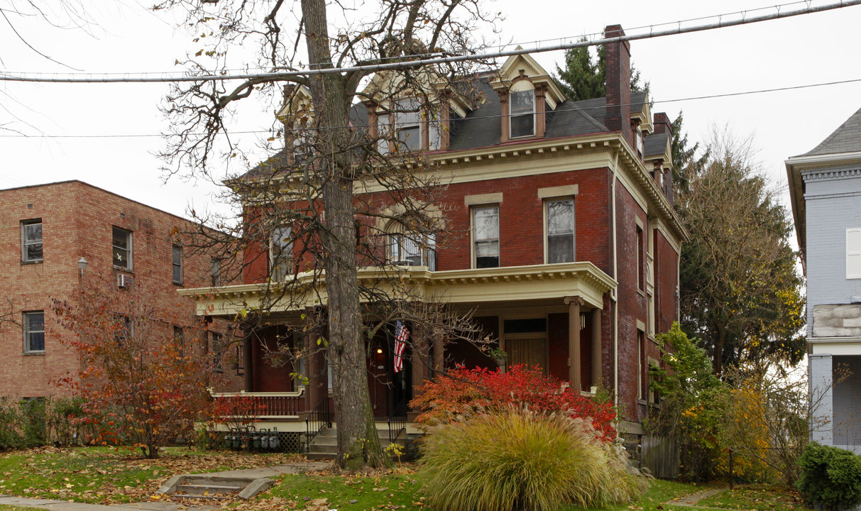 5712 Stanton Ave in Pittsburgh, PA - Foto de edificio