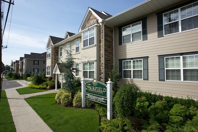 Fairfield Courtyard At Farmingdale