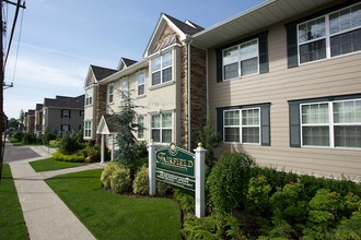 Fairfield Courtyard At Farmingdale in Farmingdale, NY - Foto de edificio - Building Photo