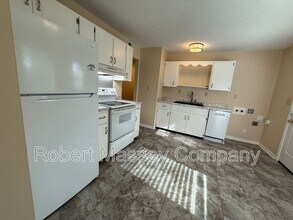 3305 Mcadams Ct in Louisville, KY - Building Photo - Building Photo