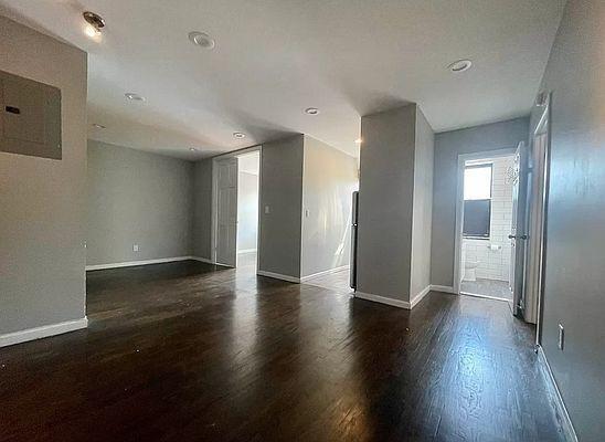 1517 White Plains Rd in Bronx, NY - Building Photo - Building Photo