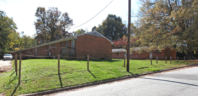 803 Oak St in Greensboro, NC - Building Photo - Building Photo