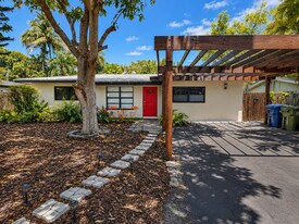 3024 NE 2nd Ter in Wilton Manors, FL - Building Photo