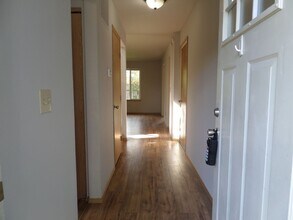 919 Natalie Pl in Enumclaw, WA - Building Photo - Building Photo