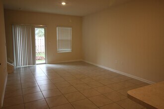 7695 Legacy Trl in Jacksonville, FL - Building Photo - Building Photo