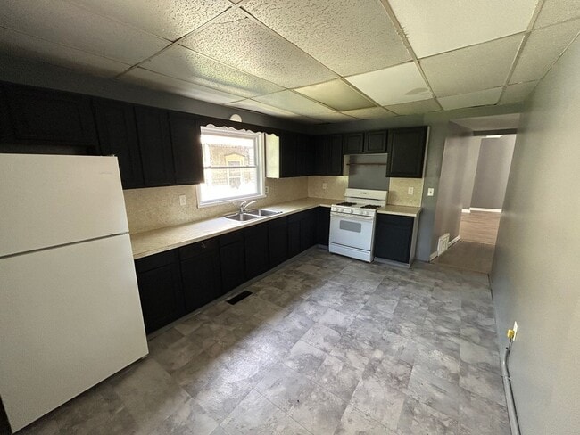 224 7th St in Elyria, OH - Building Photo - Building Photo