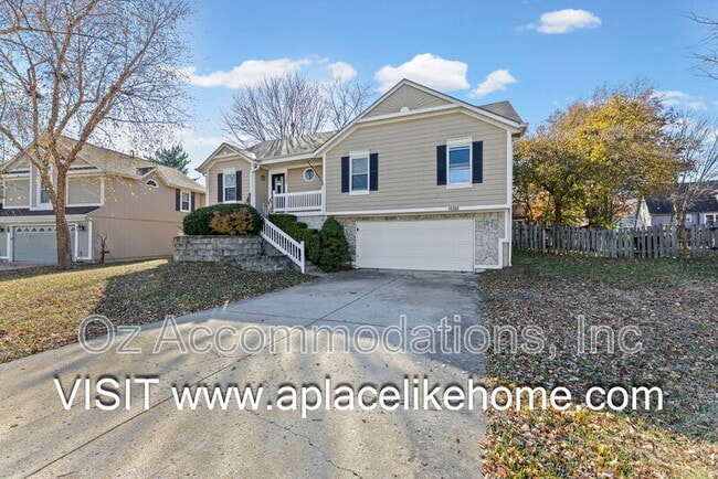 15306 Riley St in Overland Park, KS - Building Photo - Building Photo