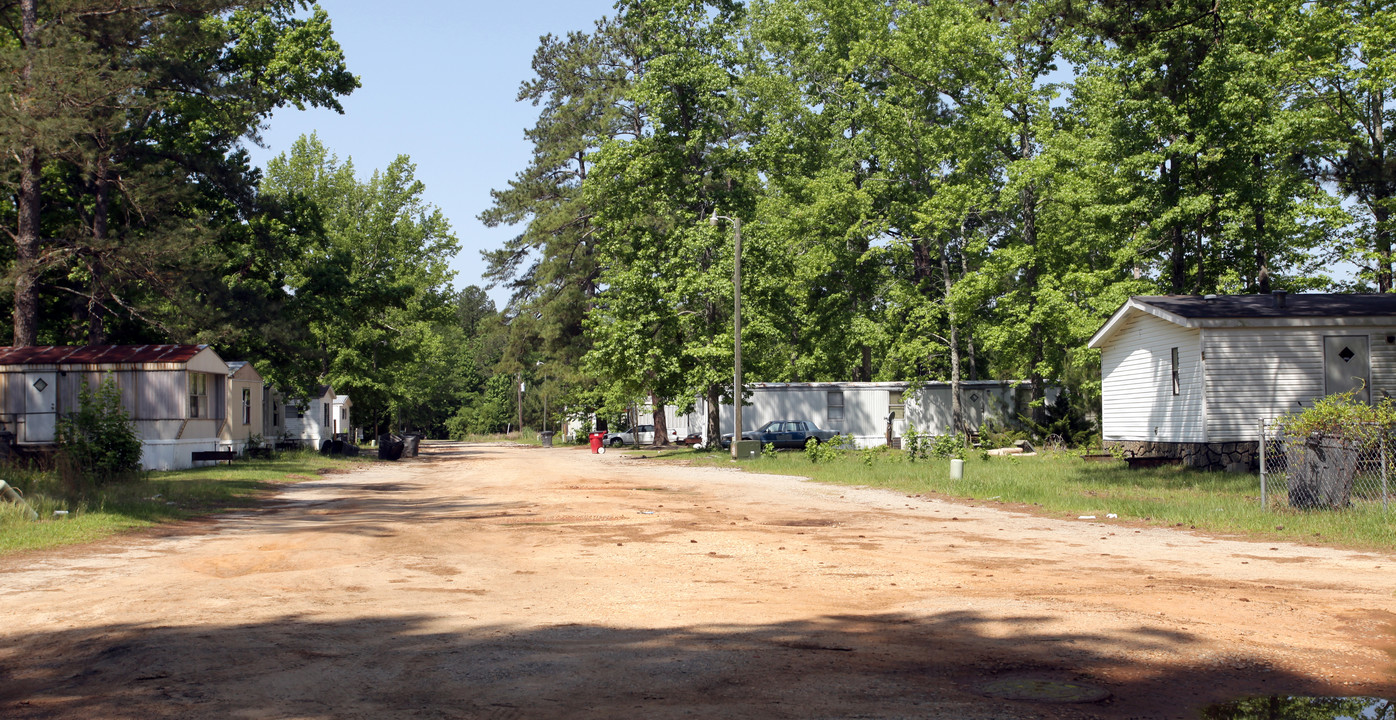 GEM Mobile Home Park in Sumter, SC - Building Photo