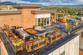 The Woods at Willow Park in Kelowna, BC - Building Photo - Building Photo