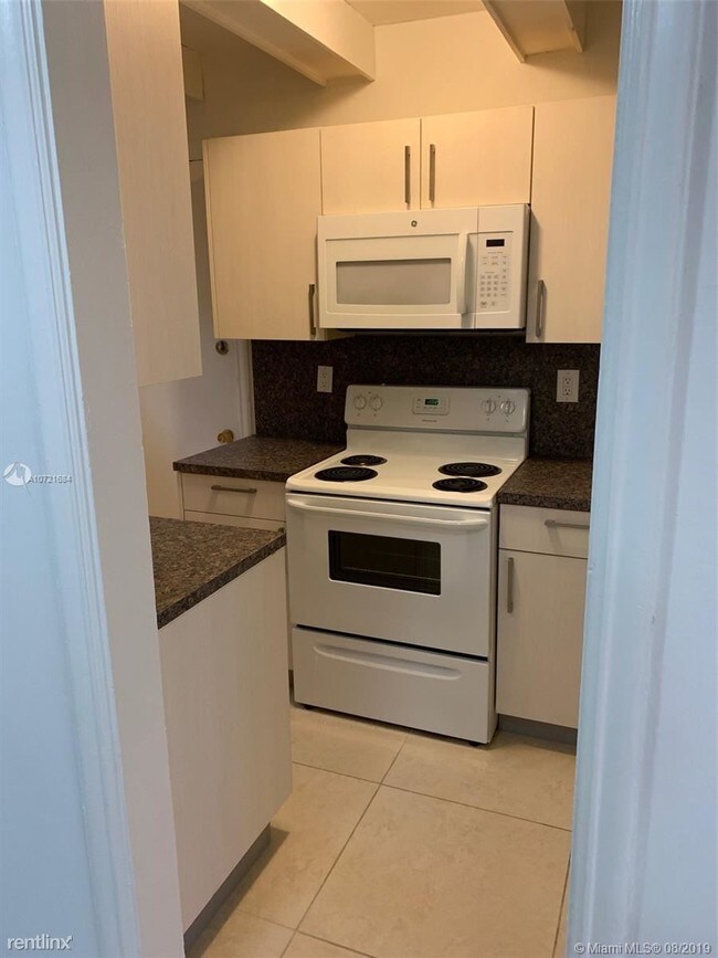 43 Sidonia Ave-Unit -Apt 1 in Coral Gables, FL - Building Photo - Building Photo