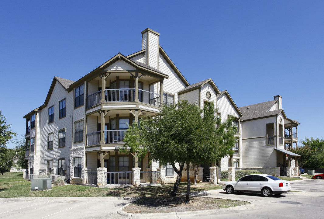 White Rock Apartment Homes in San Antonio, TX - Building Photo