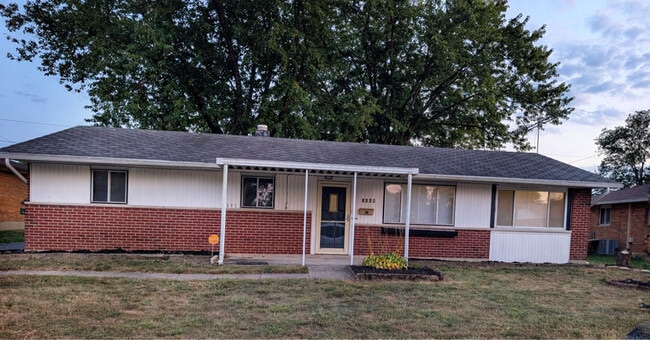 1668 Scenic Dr in Dayton, OH - Foto de edificio - Building Photo