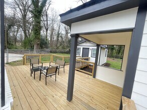 Room in House on Linda Ln SE in Atlanta, GA - Foto de edificio - Building Photo