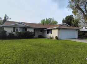 4417 A Pkwy in Sacramento, CA - Building Photo