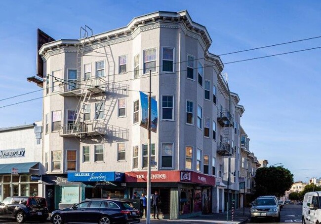 1 Mallorca Way in San Francisco, CA - Building Photo - Building Photo