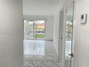 20201 NE 29th Ct, Unit 21 in Aventura, FL - Foto de edificio - Building Photo