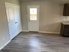 2853 Golf Crest Dr in Wharton, TX - Building Photo - Building Photo