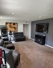 73 Troy Dr in Springfield, NJ - Building Photo - Building Photo