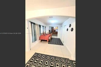 1132 Moffett St in Hallandale Beach, FL - Building Photo - Building Photo
