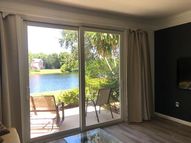 2044 Alta Meadows Ln in Delray Beach, FL - Building Photo