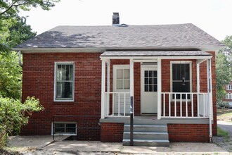 2441 Hord Ave in Jennings, MO - Building Photo - Building Photo