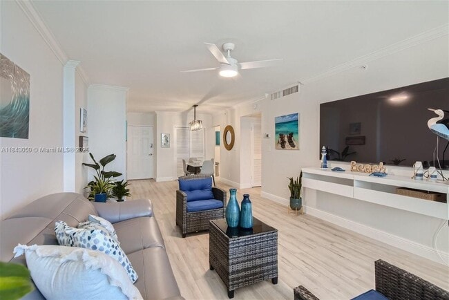 2501 S Ocean Dr in Hollywood, FL - Building Photo - Building Photo
