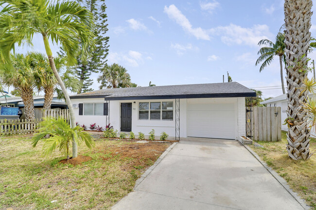 117 E 25th St in West Palm Beach, FL - Building Photo - Building Photo