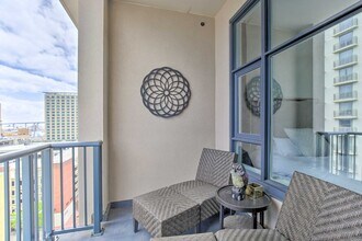 530 K St, Unit Trellis in San Diego, CA - Foto de edificio - Building Photo