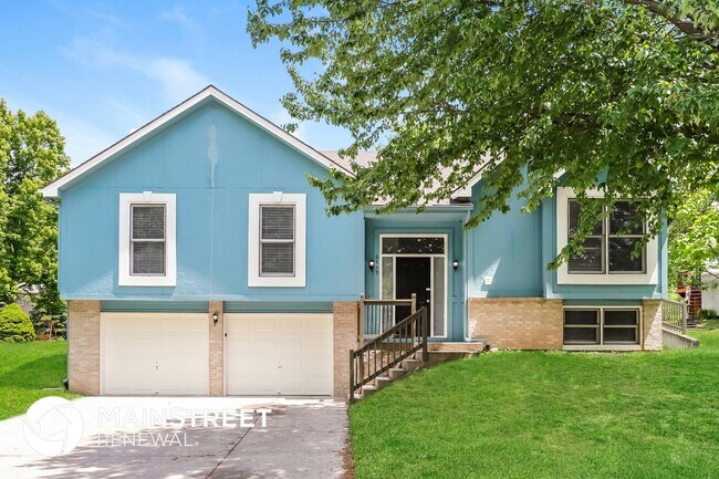 property at 6819 N Lydia Ave