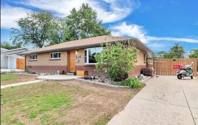 614 W Shepperd Ave in Littleton, CO - Building Photo - Building Photo