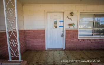 3203 36th St in Lubbock, TX - Building Photo - Building Photo