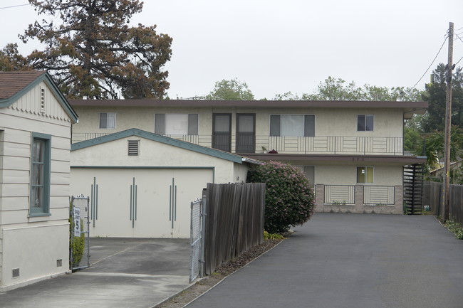 373 Smalley Ave in Hayward, CA - Building Photo - Building Photo