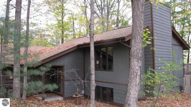 2467 E Potter Rd in Traverse City, MI - Building Photo - Building Photo
