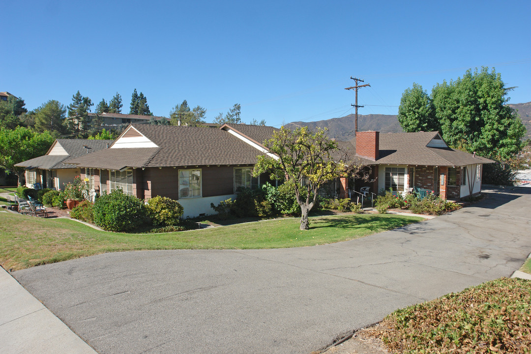 3623 Valihi Way in Glendale, CA - Foto de edificio