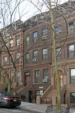 312 W 98th St in New York, NY - Building Photo - Primary Photo