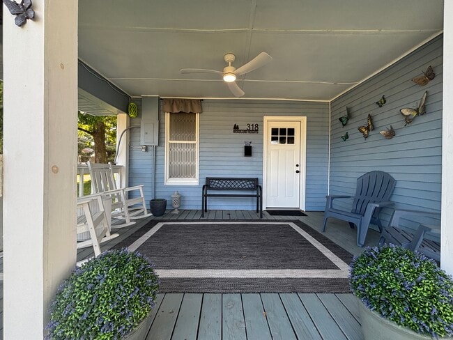 318 S Woodland Heights Dr in Rector, AR - Foto de edificio - Building Photo