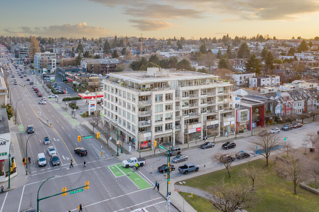 1808 W 1st Av in Vancouver, BC - Building Photo - Building Photo