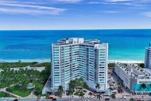 7135 Collins Ave in Miami, FL - Building Photo
