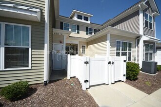 504 Fishers Ct in Hampton, VA - Building Photo - Building Photo