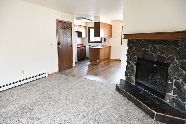 1103 Broaddus St in Anchorage, AK - Building Photo - Building Photo