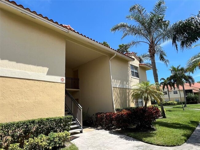 1241 SW 46th Ave in Pompano Beach, FL - Foto de edificio - Building Photo