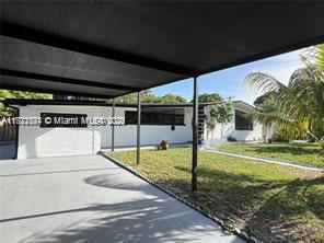 810 NW 170th Terrace in Miami, FL - Building Photo - Building Photo