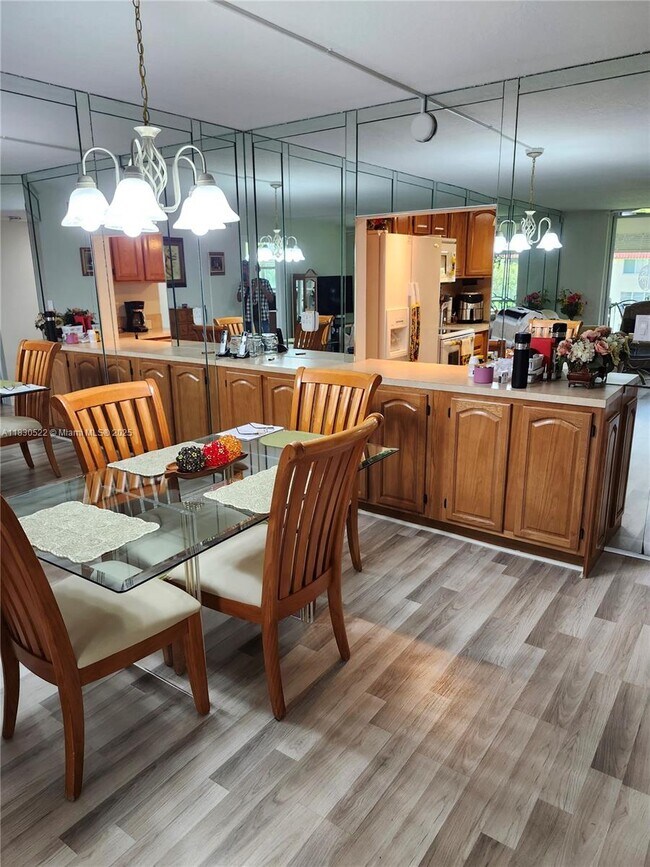 property at 9420 S Hollybrook Lake Dr