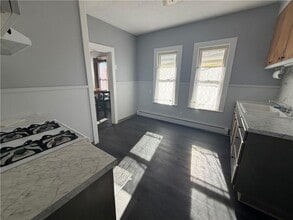 112 High St in Westerly, RI - Building Photo - Building Photo