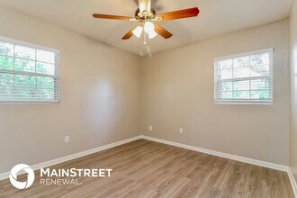 7303 Willow Park Dr in Tampa, FL - Building Photo - Building Photo