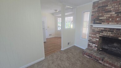 104 Northview Rd in West Columbia, SC - Building Photo - Building Photo